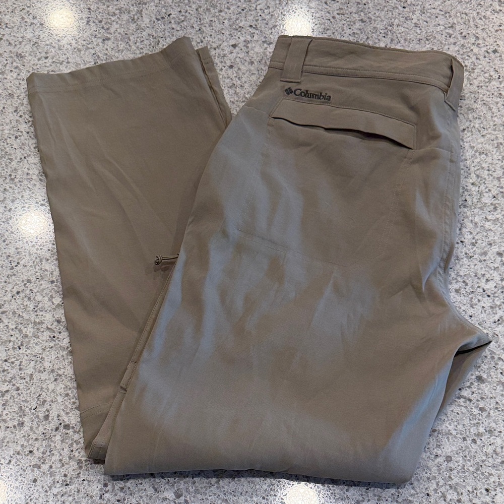 34x30 Columbia Men’s Omni-Shield Advanced Repellency Khaki Pants Side Pocket